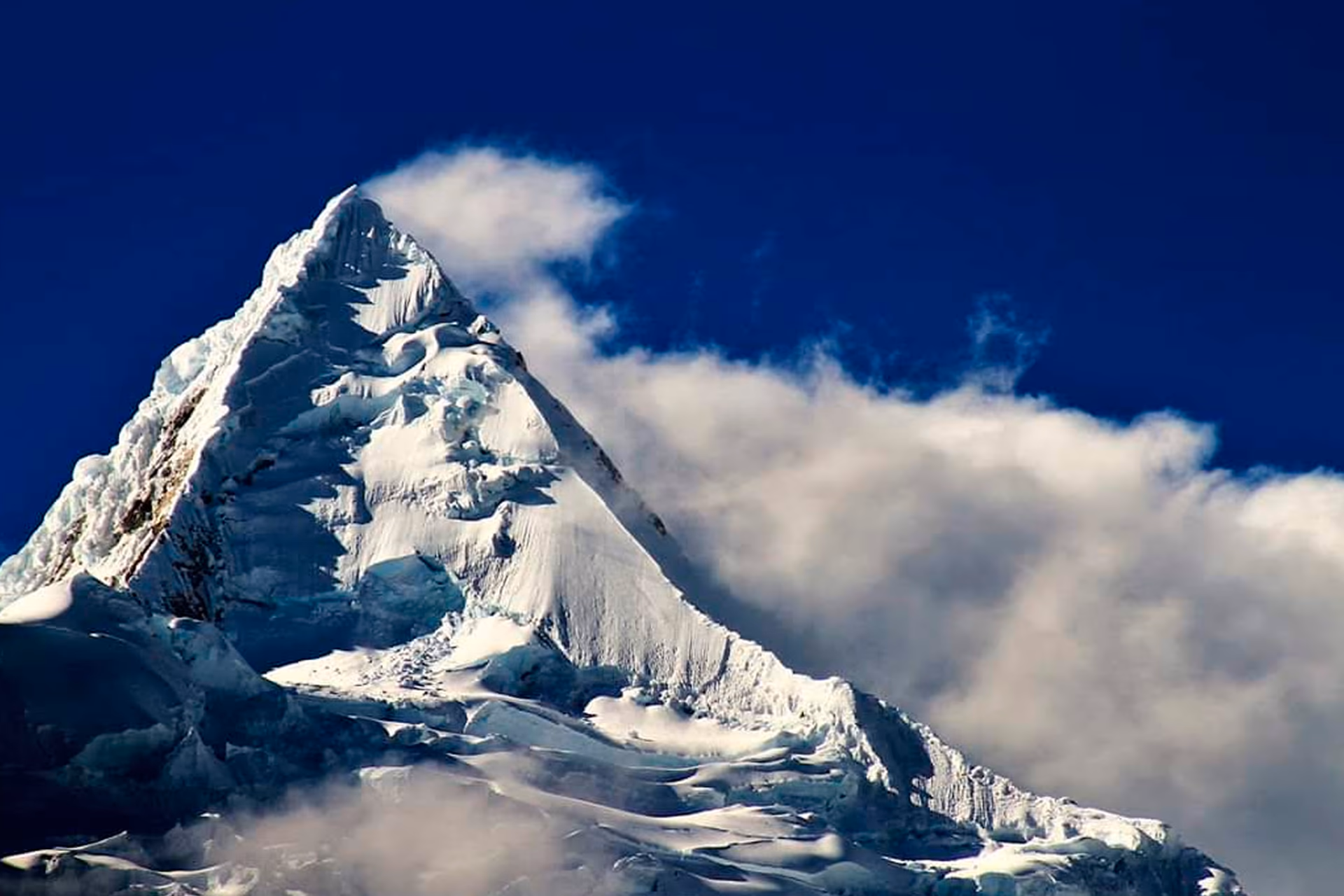 NEVADO ALPAMAYO 5947M 4
